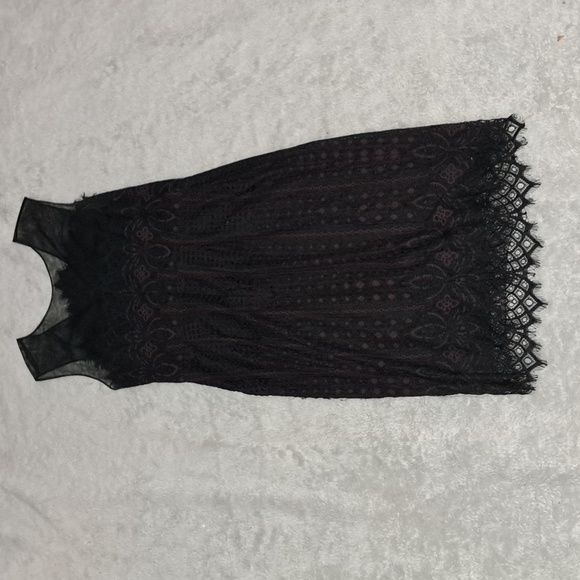 Red and black dress - Picture 2 of 8